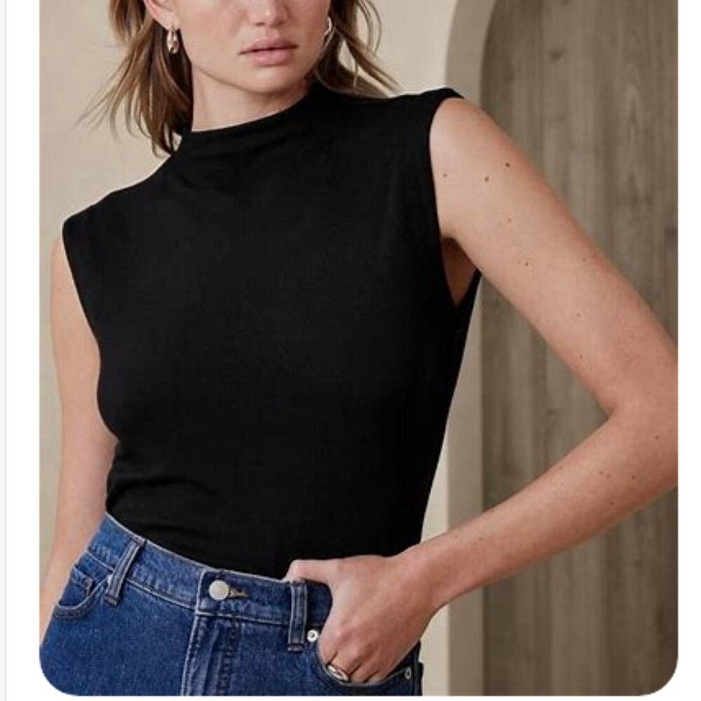 Banana Repubiic- Soft Luxe Mockneck Top
